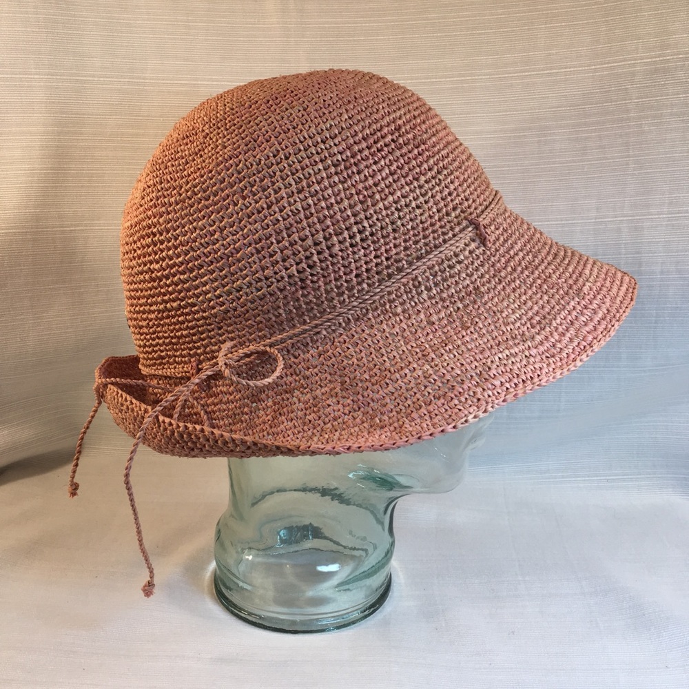 Helen Kaminski Peach Colored Foldable Raffia Hat